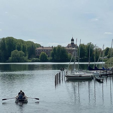 Flat In Eutin On The Kleiner Eutiner See Lake Exterior photo